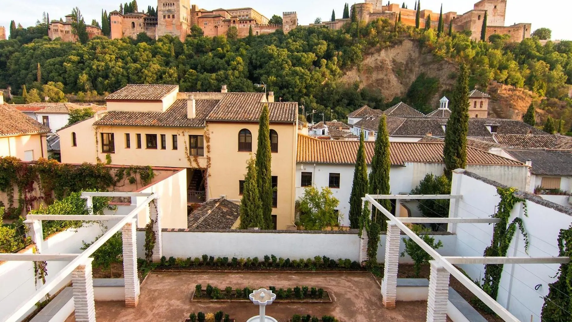 Apartment A Piece Of Heaven Over The Alhambra 2Br Granada Spain